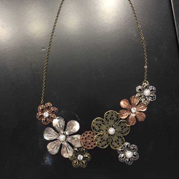 Mudd Jewelry - ⭐️WILL ACCEPT ANY OFFER⭐️ Mudd statement necklace